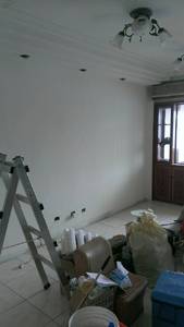 油漆客廳牆面整修